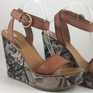 Miu Miu Leather Platform Sandal